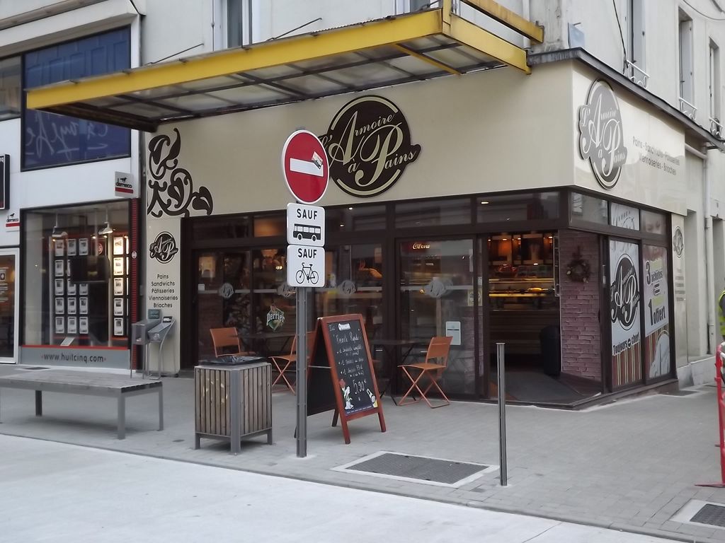 Armoire-a-pain-la-roche-sur-yon-85-res