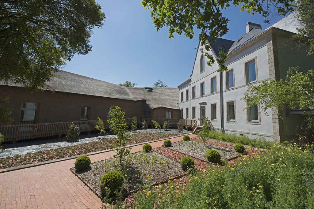 Centre-Beautour-La-Roche-Sur-Yon-85-pcu-1