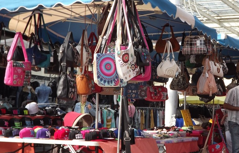 Foire-mensuelle-la-roche-sur-yon-85-fma-1