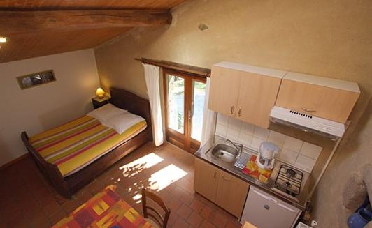 chambre-d-hote-la-maison-neuve-la-ferriere-85-hlo-1