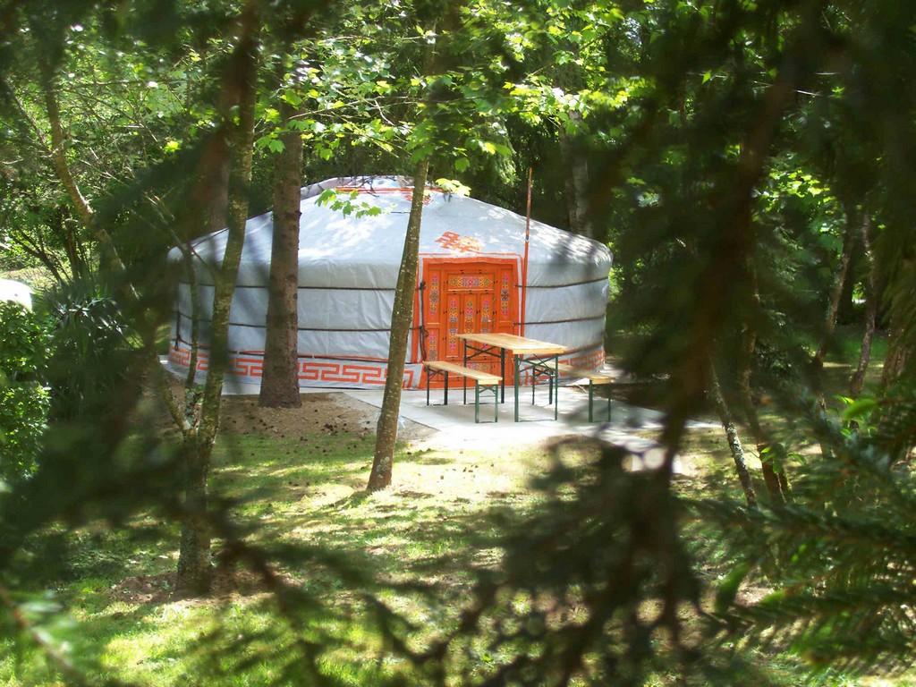 hébergement-insolite-yourte1-madame-bourgeois-landeronde-85-hlo-1