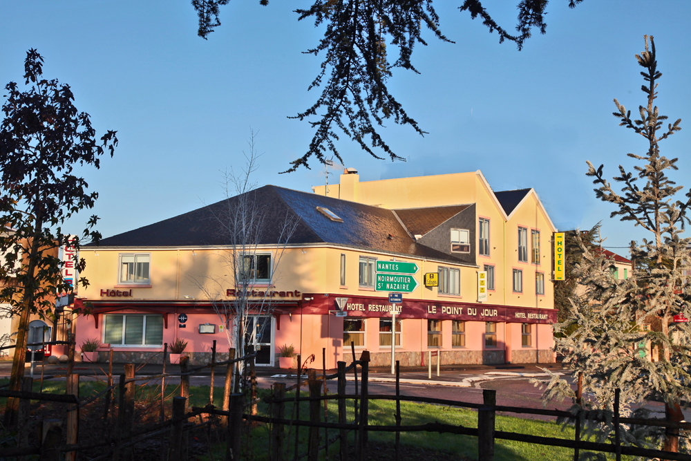 hotel-le-point-du-jour-la-roche-sur-yon-85-hot-1