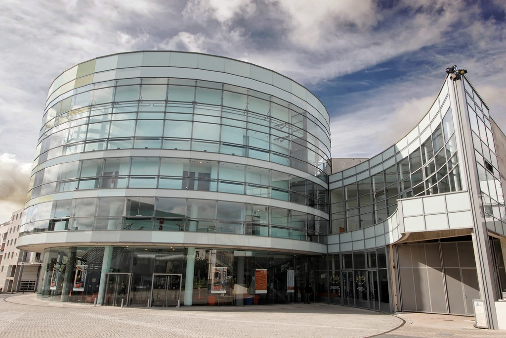 le-manege-la-roche-sur-yon-85-loi-1