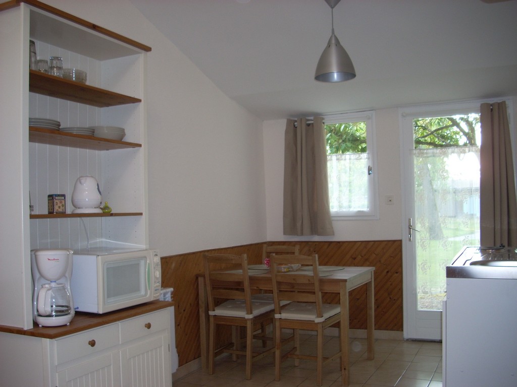 meuble-esprit-campagne-gite-nature-aubigny-85-hlo-1