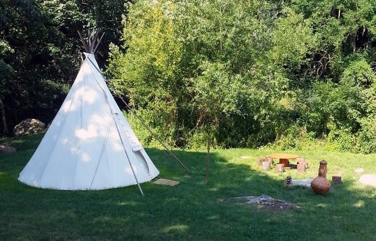 ranch-petit-canyon-tipis-le-tablier-85-hlo-2